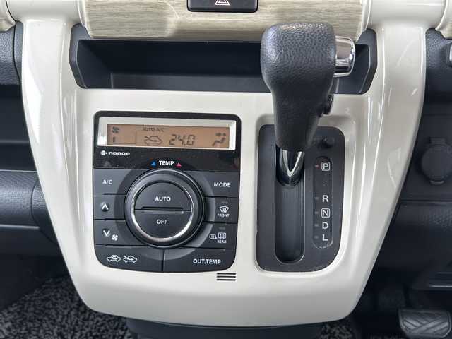 スズキ ハスラー ワンダラー 静岡県 2019(平31)年 3.9万km シフォンアイボリーメタリック/ウッディブラウン2トーンルーフ 主要装備/・純正ディスプレイオーディオ/・バックモニター/・Bluetooth/・ルーフレール/・ドライブレコーダー/・前席シートヒーター/・ハーフレザーシート/・衝突被害軽減システム/・レーンキープアシスト/・アイドリングストップ/・ルーフレール/・純正フロアマット/・ドアバイザー/・ステアリングスイッチ/・DVD