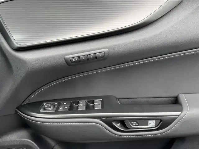 レクサス ＮＸ 350h Fスポーツ 滋賀県 2022(令4)年 2.5万km ソニッククロム 禁煙車/パノラマルーフ/ルーフレール/純正ナビ/【Bluetooth/Apple Car Play/Android Auto】/パノラミックビューモニター/ETC2.0/前後ドライブレコーダー/“F SPORT”専用オレンジブレーキキャリパー/黒レザーシート/パワーシート/シートヒーター/シートベンチレーション/ハンドルヒーター/ＢＳＭ/ヘッドアップディスプレイ/パワーバックドア