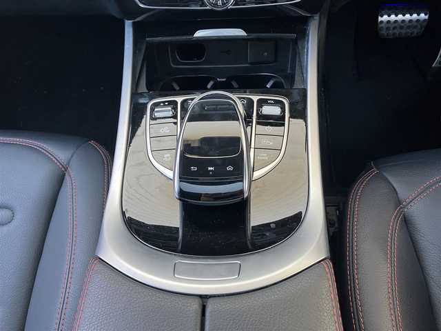 メルセデス・ベンツ ゲレンデヴァーゲン Ｇ３５０ｄ AMGライン 高知県 2020(令2)年 5.3万km 白 純正ナビ/Bluetooth/フルセグ/AM/FM/バックカメラ/全方位カメラ/ガラスルーフ/ETC2.0/ドライブレコーダー/クルーズコントロール/ターボ/HIDヘッドライト/４WD/コーナーセンサー/センターデフロック/ワンオーナー/MTモード付AT/プッシュスタート/スペアキー/スマートキー/純正フロアマット/純正20インチアルミホイール/パワーシート/シートヒーター/レザーシート/オートライト/盗難防止装置
