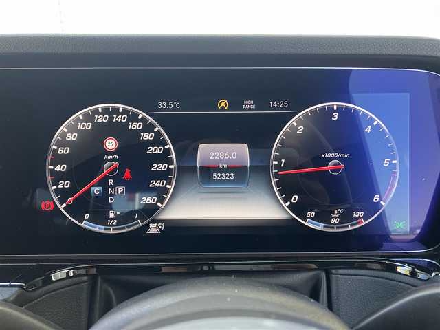 メルセデス・ベンツ ゲレンデヴァーゲン Ｇ３５０ｄ AMGライン 和歌山県 2020(令2)年 5.3万km 白 純正ナビ/Bluetooth/フルセグ/AM/FM/バックカメラ/全方位カメラ/ガラスルーフ/ETC2.0/ドライブレコーダー/クルーズコントロール/ターボ/HIDヘッドライト/４WD/コーナーセンサー/センターデフロック/ワンオーナー/MTモード付AT/プッシュスタート/スペアキー/スマートキー/純正フロアマット/純正20インチアルミホイール/パワーシート/シートヒーター/レザーシート/オートライト/盗難防止装置