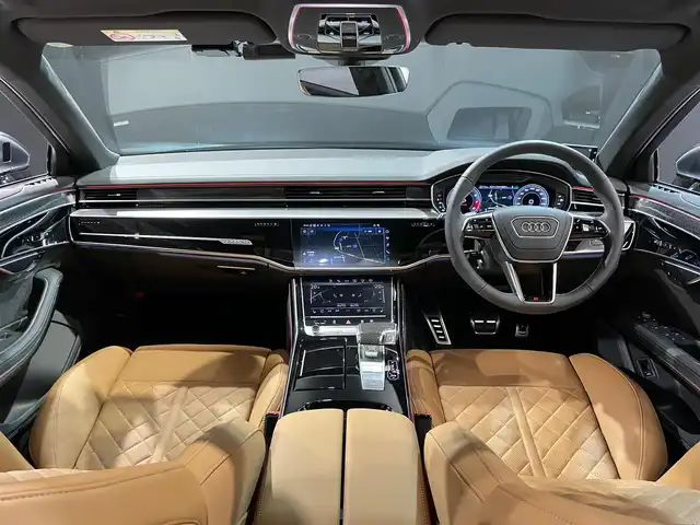 アウディ アウディ Ｓ８ 道央・札幌 2023(令5)年 0.2万km ミトスブラックメタリック ワンオーナー/パノラマサンルーフ/コンフォートパッケージ/・インディビジュアル電動シート(リヤ)/・リヤシートリモート/・シートベンチレーション マッサージ機能(フロント/リヤ)/・Bang&Olufsen3Dサウンド(17スピーカー)/・デジタルマトリクスLEDヘッドライト/・マトリクスLEDインテリアライト/プレディクティブアクティブサスペンション/リヤスポーツディファレンシャル/フルレザーパッケージ/バルコナレザーシート/フロントシート電動調整機能/シートヒーター(全席)/MMIナビゲーション/TVチューナー/ワイヤレスチャージング/バーチャルコックピットプラス/ヘッドアップディスプレイ/マルチカラーアンビエントライティング/4ゾーンデラックスオートマチックエアコンディショナー/サラウンドビューカメラ/アダプティブドライブアシスト/アウディアクティブレーンアシスト/アウディプレセンスフロント/リヤ/フロントクロストラフィックアシスト/アウディサイドアシスト/パークアシスト