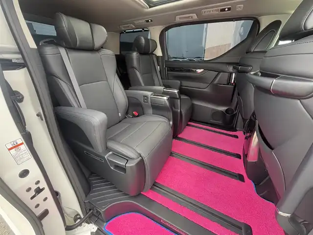 トヨタ アルファード S Cパッケージ 徳島県 2021(令3)年 2.5万km ホワイトパールクリスタルシャイン トヨタセーフティセンス　/モデリスタフルエアロ　/サンルーフ　/三眼LEDヘッドライト/LEDフォグランプ/バックモニター　/レザーシート/クール＆シートヒーター/クリアランスソナー/シーケンシャルウィンカーミラー/モデリスタＦグリルカバー　/モデリスタシグネーチャーイルミネーション　/ウッドコンビハンドル/プッシュスタート/スマートキー/電気式パーキングブレーキ/オートホールド/デジタルインナーミラー　/ブラインドスポットモニター/ビルトインＥＴＣ　/社外フロアマット/AC100V100Wコンセント