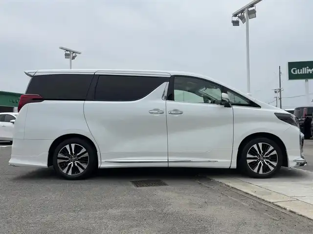 トヨタ アルファード S Cパッケージ 徳島県 2021(令3)年 2.5万km ホワイトパールクリスタルシャイン トヨタセーフティセンス　/モデリスタフルエアロ　/サンルーフ　/三眼LEDヘッドライト/LEDフォグランプ/バックモニター　/レザーシート/クール＆シートヒーター/クリアランスソナー/シーケンシャルウィンカーミラー/モデリスタＦグリルカバー　/モデリスタシグネーチャーイルミネーション　/ウッドコンビハンドル/プッシュスタート/スマートキー/電気式パーキングブレーキ/オートホールド/デジタルインナーミラー　/ブラインドスポットモニター/ビルトインＥＴＣ　/社外フロアマット/AC100V100Wコンセント