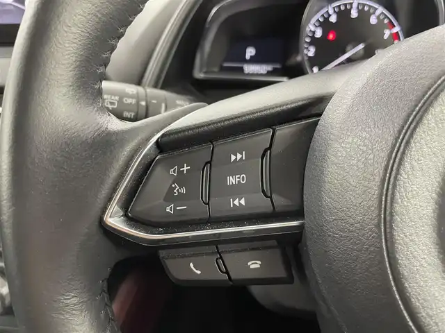 マツダ ＣＸ－３ 20S プロアクティブ 福島県 2017(平29)年 6万km スノーフレイクホワイトパールマイカ 純正ＳＤナビゲーション　/【AM/FM/DVD/CD/Bluetooth/フルセグ/AUX】/衝突軽減システム　/・BSM/・車線逸脱警報/・標識認識機能/・レーダークルーズコントロール/・コーナーセンサー/・ヘッドアップディスプレイ/バックカメラ　/ドライブレコーダー　/ＥＴＣ　/ハーフレザーシート/ステアリングスイッチ　/・革巻きステアリング　/・チルトステアリング　/プッシュスタート　/・スマートキー/・スペアキー/プッシュスタート/・スマートキー/・スペアキー/LEDライト/・オートライト/取扱説明書/・保証書
