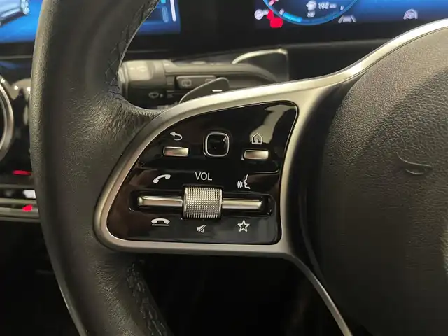 メルセデス・ベンツ ＧＬＢ２００ｄ 静岡県 2020(令2)年 5万km ポーラホワイト ナビ　360°カメラ TV　BT　USB /ハーフレザーシートヒーター /マッサージシート /ACC LKA BSM ETC2.0 /パワーバックドア /自動駐車 /パドルシフト /LEDライト /ドラレコ /アイドリングストップ /スペアキー