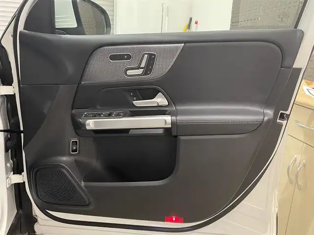 メルセデス・ベンツ ＧＬＢ２００ｄ 静岡県 2020(令2)年 5万km ポーラホワイト ナビ　360°カメラ TV　BT　USB /ハーフレザーシートヒーター /マッサージシート /ACC LKA BSM ETC2.0 /パワーバックドア /自動駐車 /パドルシフト /LEDライト /ドラレコ /アイドリングストップ /スペアキー