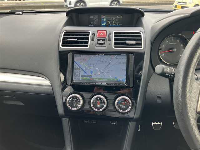 スバル インプレッサ Ｇ４ 1．6i－L 広島県 2015(平27)年 7.7万km クリスタルホワイトP 社外ナビ・フルセグTV/Bluetooth/HIDライト/ブリッツ車高調/柿本マフラー/カーボントランクスポイラー/バックカメラ/ETC/スマートキー/純正OPグリル