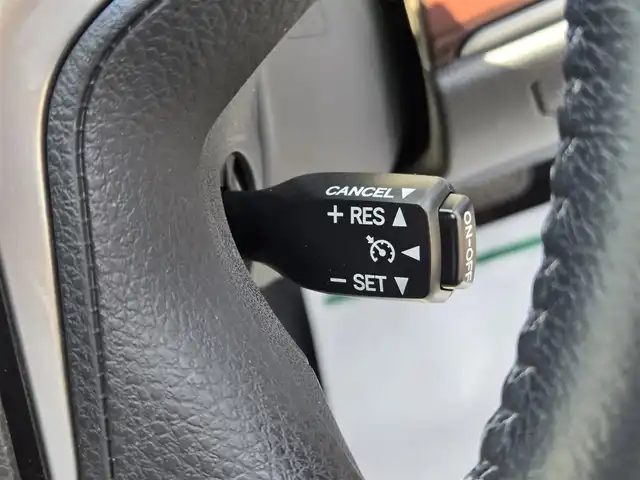 トヨタ クラウン ロイヤル ロイヤルサルーン 鹿児島県 2013(平25)年 6.8万km プレシャスシルバー ビルトインＥＴＣ　/バックカメラ　/純正ＨＤＤナビ　/Ｂｌｕｅｔｏｏｔｈオーディオ　/クルーズコントロール　/ＨＩＤヘッドライト　/Ｄ＋Ｎ席パワーシート　/肩口パワースイッチ　/プリクラッシュセーフティ/純正アルミホイール(16インチ)/プッシュスタート/スマートキー/ワンオーナー/横滑り防止装置/エアバッグ(W+サイド)/カーテンエアバック