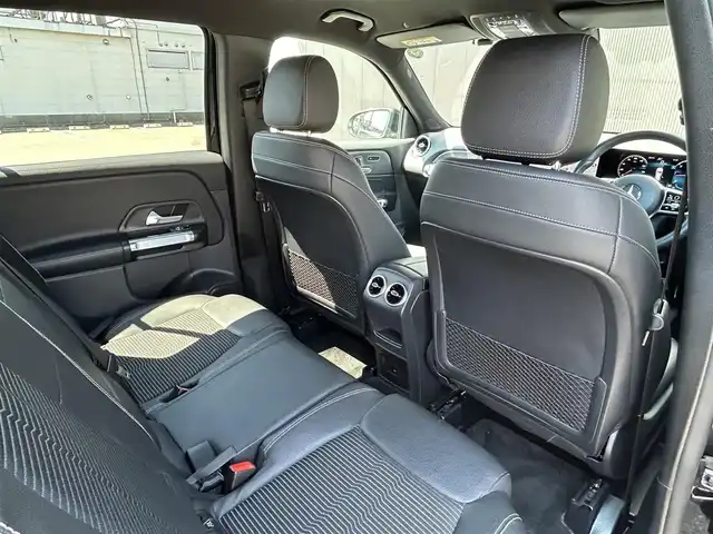 メルセデス・ベンツ Ｍ・ベンツ ＧＬＢ２００ｄ 4マチック 道東・釧路十勝 2021(令3)年 2.7万km コスモスブラック ４WD/純正ナビ/　　BT/Type-C/フルセグ/全方位カメラ/純正ETC2.0/前後ドライブレコーダー/デジタルインナーミラー（ドラレコ連動型）/レーダーセーフティパッケージ/アクティブブレーキアシスト/アクティブレーンキーピングアシスト/ブラインドスポットアシスト/アクティブステアリングアシスト/アダプティブクルーズコントロール/ハーフレザーシート/前席パワーシート/前席シートヒーター/パワーバックドア/ワイヤレス充電/LEDヘッドライト/純正18インチAW/純正フロアマット/取扱説明書/保証書