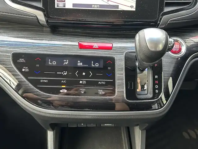 ホンダ オデッセイ アブソルート EX 佐賀県 2014(平26)年 2.6万km クリスタルブラックパール CTBA/ブラインドスポットインフォメーション/クルーズコントロール/純正ナビ/・バックカメラ/・フルセグTV/BT/CD/DVD/ALPINEフリップダウンモニター/純正18インチAW/両側パワースライドドア/ハーフレザーシート/パワーシート/オットマン/LEDヘッドライト/オートライト/フォグランプ/本革巻きステアリング/パドルシフト/ETC/プッシュスタート/スペアキー×１/保証書/取扱説明書