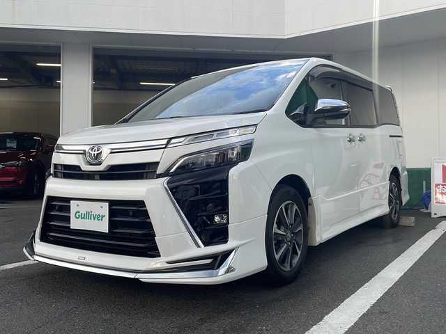 トヨタ ヴォクシー ZS 煌Ⅱ 京都府 2020(令2)年 3.6万km ホワイトパールクリスタルシャイン モデリスタフロントエアロ　純正９インチナビ　Ｂｌｕｅｔｏｏｔｈオーディオ　フルセグ　ＤＶＤ再生　バックカメラ　後席フリップダウンモニター　クリアランスソナー　両側パワースライド　ビルトインＥＴＣ　ＬＥＤライト