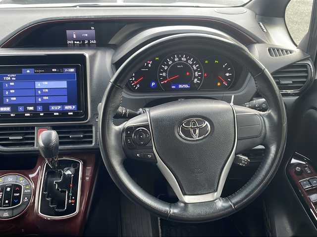 トヨタ ヴォクシー ZS 煌Ⅱ 京都府 2020(令2)年 3.6万km ホワイトパールクリスタルシャイン モデリスタフロントエアロ　純正９インチナビ　Ｂｌｕｅｔｏｏｔｈオーディオ　フルセグ　ＤＶＤ再生　バックカメラ　後席フリップダウンモニター　クリアランスソナー　両側パワースライド　ビルトインＥＴＣ　ＬＥＤライト