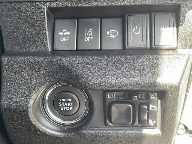 スズキ ジムニー XC 福岡県 2018(平30)年 4.5万km ピュアホワイトP ナビ　フルセグ　バックカメラ　ドライブレコーダー　ＥＴＣ　スマートキー　社外オーバーフェンダー　社外アルミホイル　ドアバイザー　フロアマット　ＬＥＤライト　フォグライト　シートヒーター