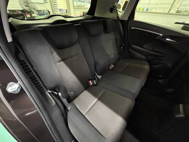 ホンダ フィット ハイブリット Fパッケージ コンフォートED 宮城県 2016(平28)年 12.1万km プレミアムディープモカパール 特別仕様車/ワンオーナー/ハイブリッド/純正メモリナビ/・CD/SD/BT/ワンセグTV/バックカメラ/ステアリングスイッチ/運転席/助手席シートヒーター/プラズマクラスター/アームレスト付センターコンソールボックス/純正キャップ付きスチール＆ノーマルタイヤ/社外アルミ＆スタッドレス積込/アイドリングストップ/プッシュスタート/スマートキー/スペアキー/保証書/取扱説明書