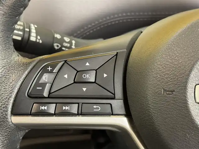 日産 セレナ e－パワー ハイウェイスター V 群馬県 2020(令2)年 6万km ダイヤモンドブラック 安全装備/・衝突軽減ブレーキ/・プロパイロット/・ブラインドスポット/・オートライト/・オートハイビーム/・横滑り防止/・車線逸脱装置/社外9インチナビ/・AM/FM/CD/DVD/・Bluetooth/MSV/・SD/フルセグTV/フリップダウンモニター/バックカメラ/両側電動スライドドア/前席シートヒーター/ハンドルヒーター/前後ドライブレコーダ/電動パーキング/オートホールド/ETC/LEDヘッドライト/LEDフォグランプ/純正フロアマット/純正ドアバイザー/純正16インチアルミホイール/プッシュスタート/スマートキー