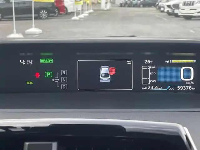 トヨタ プリウス A プレミアム　ツーリングセレ 千葉県 2019(令1)年 6万km ホワイトパールクリスタルシャイン ワンオーナー/モデリスタエアロ/黒レザーシート/純正SDナビ【NSZT-Y68T】/・CD/DVD/MSV/Bluetooth/フルセグTV/バックカメラ/運転席パワーシート/前席シートヒーター/前席シートベンチレーション/トヨタセーフティーセンス/・プリクラッシュセーフティー/・レーンディパーチャーアラート/・パーキングサポートブレーキ/・リヤクロストラフィックアラート/・ブラインドスポットモニター/・アダプティブクルーズコントロール/スマートキー/ヘッドアップディスプレイ/AC100V1500W電源/純正ドライブレコーダー【DRT-C68A】/ビルトインETC2.0/純正17インチアルミホイール/純正LEDヘッドライト/フォグランプ/ドアバイザー/本革巻きステアリング/サイド＆カーテンエアバッグ/新車時保証書＆取扱説明書
