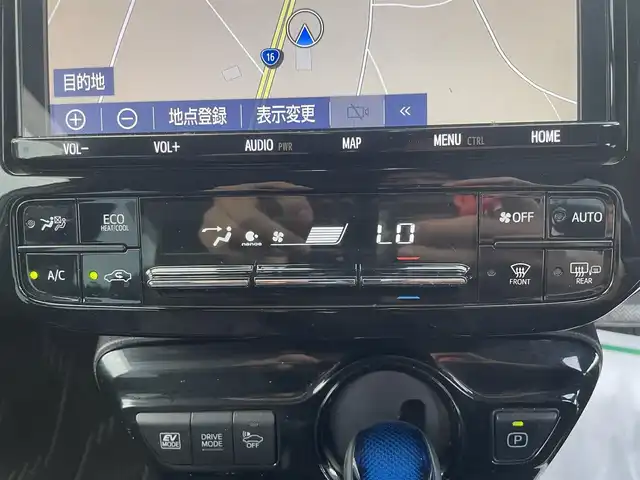 トヨタ プリウス A プレミアム　ツーリングセレ 千葉県 2019(令1)年 6万km ホワイトパールクリスタルシャイン ワンオーナー/モデリスタエアロ/黒レザーシート/純正SDナビ【NSZT-Y68T】/・CD/DVD/MSV/Bluetooth/フルセグTV/バックカメラ/運転席パワーシート/前席シートヒーター/前席シートベンチレーション/トヨタセーフティーセンス/・プリクラッシュセーフティー/・レーンディパーチャーアラート/・パーキングサポートブレーキ/・リヤクロストラフィックアラート/・ブラインドスポットモニター/・アダプティブクルーズコントロール/スマートキー/ヘッドアップディスプレイ/AC100V1500W電源/純正ドライブレコーダー【DRT-C68A】/ビルトインETC2.0/純正17インチアルミホイール/純正LEDヘッドライト/フォグランプ/ドアバイザー/本革巻きステアリング/サイド＆カーテンエアバッグ/新車時保証書＆取扱説明書