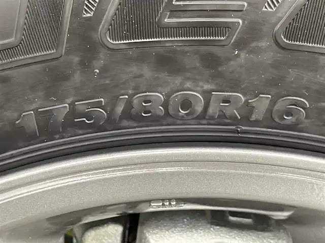 スズキ ジムニー XC 大阪府 2025(令7)年 0.1千km ピュアホワイトP 未使用車　４ＷＤ　ターボ　クルコン　シートヒーター　ヘッドライトウォッシャー　レーンアシスト　アイドリングストップ　オートハイビーム　ＬＥＤヘッドライト　クリアランスソナー　ヒーテッドドアミラー
