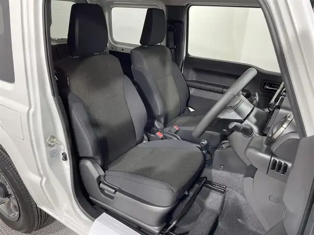 スズキ ジムニー XC 大阪府 2025(令7)年 0.1千km ピュアホワイトP 未使用車　４ＷＤ　ターボ　クルコン　シートヒーター　ヘッドライトウォッシャー　レーンアシスト　アイドリングストップ　オートハイビーム　ＬＥＤヘッドライト　クリアランスソナー　ヒーテッドドアミラー