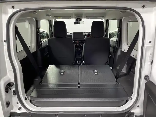 スズキ ジムニー XC 大阪府 2025(令7)年 0.1千km ピュアホワイトP 未使用車　４ＷＤ　ターボ　クルコン　シートヒーター　ヘッドライトウォッシャー　レーンアシスト　アイドリングストップ　オートハイビーム　ＬＥＤヘッドライト　クリアランスソナー　ヒーテッドドアミラー