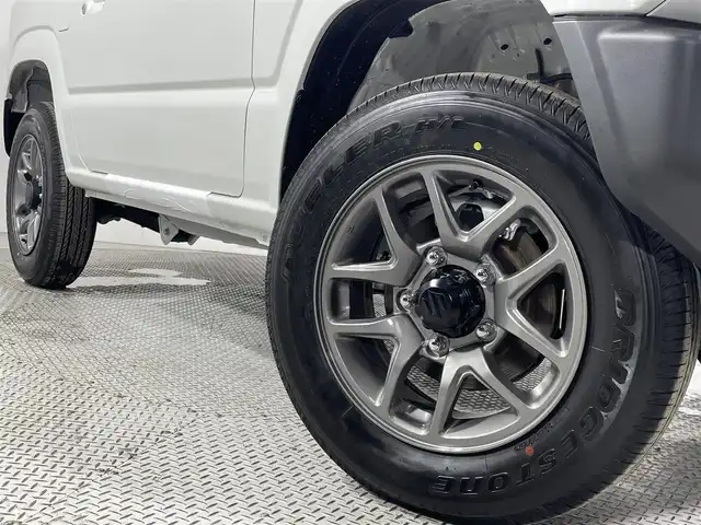 スズキ ジムニー XC 大阪府 2025(令7)年 0.1千km ピュアホワイトP 未使用車　４ＷＤ　ターボ　クルコン　シートヒーター　ヘッドライトウォッシャー　レーンアシスト　アイドリングストップ　オートハイビーム　ＬＥＤヘッドライト　クリアランスソナー　ヒーテッドドアミラー