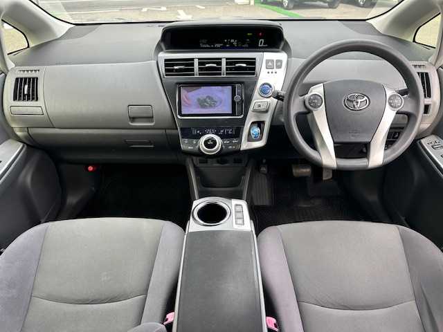 トヨタ プリウス α S 茨城県 2012(平24)年 11.3万km ブラック 純正SDナビ(NSZT-W62G)/ 【フルセグ/Bluetooth/CD/DVD/SD】/バックガイドカメラ/ETC/純正LEDヘッドライト/フォグライト/オートライト/ヘッドライトウォッシャー/スマートキー/電動格納ミラー/取扱説明書/新車時保証書/スペアキー×1