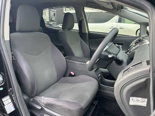 トヨタ プリウス α S 茨城県 2012(平24)年 11.3万km ブラック 純正SDナビ(NSZT-W62G)/ 【フルセグ/Bluetooth/CD/DVD/SD】/バックガイドカメラ/ETC/純正LEDヘッドライト/フォグライト/オートライト/ヘッドライトウォッシャー/スマートキー/電動格納ミラー/取扱説明書/新車時保証書/スペアキー×1