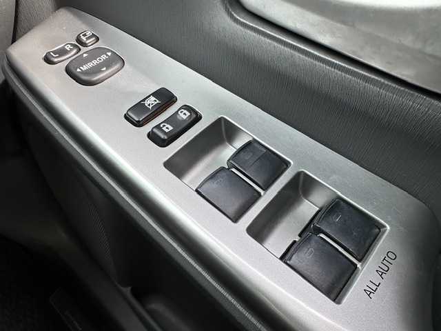 トヨタ プリウス α S 茨城県 2012(平24)年 11.3万km ブラック 純正SDナビ(NSZT-W62G)/ 【フルセグ/Bluetooth/CD/DVD/SD】/バックガイドカメラ/ETC/純正LEDヘッドライト/フォグライト/オートライト/ヘッドライトウォッシャー/スマートキー/電動格納ミラー/取扱説明書/新車時保証書/スペアキー×1