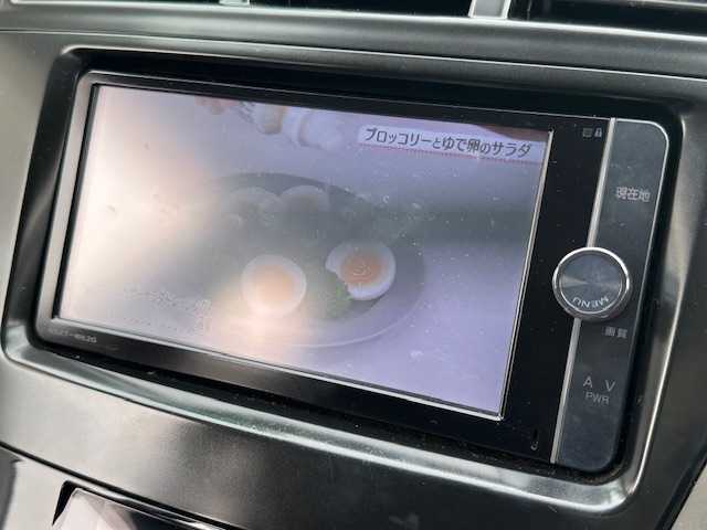 トヨタ プリウス α S 茨城県 2012(平24)年 11.3万km ブラック 純正SDナビ(NSZT-W62G)/ 【フルセグ/Bluetooth/CD/DVD/SD】/バックガイドカメラ/ETC/純正LEDヘッドライト/フォグライト/オートライト/ヘッドライトウォッシャー/スマートキー/電動格納ミラー/取扱説明書/新車時保証書/スペアキー×1