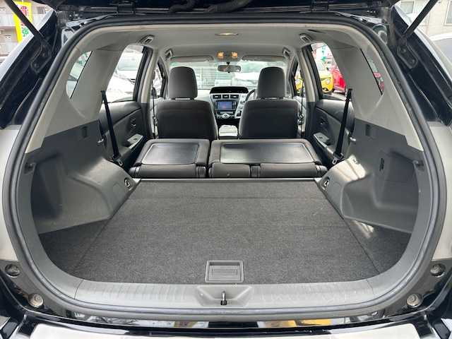 トヨタ プリウス α S 茨城県 2012(平24)年 11.3万km ブラック 純正SDナビ(NSZT-W62G)/ 【フルセグ/Bluetooth/CD/DVD/SD】/バックガイドカメラ/ETC/純正LEDヘッドライト/フォグライト/オートライト/ヘッドライトウォッシャー/スマートキー/電動格納ミラー/取扱説明書/新車時保証書/スペアキー×1