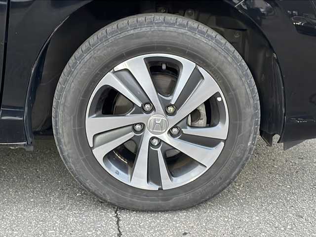 ホンダ フリード G ホンダセンシング 道北・旭川 2021(令3)年 2.7万km クリスタルブラックパール /ワンオーナー//寒冷地仕様//禁煙車//純正ナビ /BT/SD/USB/フルセグ//両側パワースライドドア/急アクセル抑制機能/ACC/トラフィックジャムアシスト/CMBS/先行車発進お知らせ機能/路外逸脱抑制機能//革巻きステアリング//ステアリングスイッチ//ハーフレザーシート//前席シートヒーター//オートエアコン//オートライト//LEDヘッドライト//純正フロアマット//ドライブレコーダー//フロントガラスデアイサー//バックカメラ//ドアバイザー//スペアキー//エンジンスターター//ドアミラーウィンカー//アイドリングストップ//ETC//サンシェード//取扱説明書//保証書