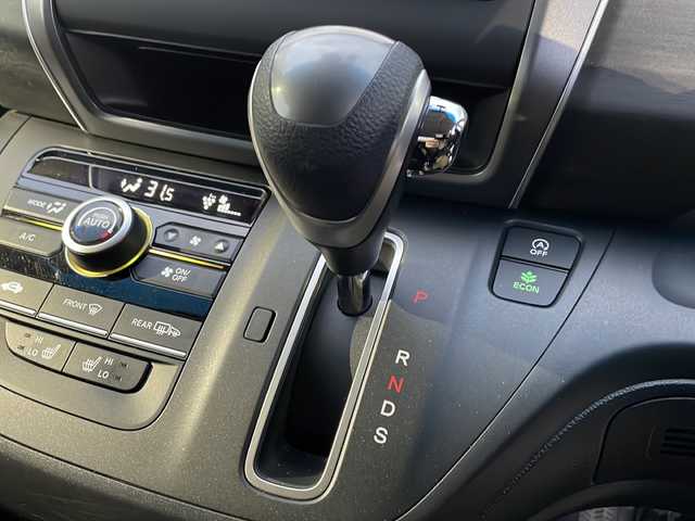 ホンダ フリード G ホンダセンシング 道北・旭川 2021(令3)年 2.7万km クリスタルブラックパール /ワンオーナー//寒冷地仕様//禁煙車//純正ナビ /BT/SD/USB/フルセグ//両側パワースライドドア/急アクセル抑制機能/ACC/トラフィックジャムアシスト/CMBS/先行車発進お知らせ機能/路外逸脱抑制機能//革巻きステアリング//ステアリングスイッチ//ハーフレザーシート//前席シートヒーター//オートエアコン//オートライト//LEDヘッドライト//純正フロアマット//ドライブレコーダー//フロントガラスデアイサー//バックカメラ//ドアバイザー//スペアキー//エンジンスターター//ドアミラーウィンカー//アイドリングストップ//ETC//サンシェード//取扱説明書//保証書