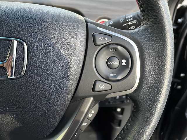 ホンダ フリード G ホンダセンシング 道北・旭川 2021(令3)年 2.7万km クリスタルブラックパール /ワンオーナー//寒冷地仕様//禁煙車//純正ナビ /BT/SD/USB/フルセグ//両側パワースライドドア/急アクセル抑制機能/ACC/トラフィックジャムアシスト/CMBS/先行車発進お知らせ機能/路外逸脱抑制機能//革巻きステアリング//ステアリングスイッチ//ハーフレザーシート//前席シートヒーター//オートエアコン//オートライト//LEDヘッドライト//純正フロアマット//ドライブレコーダー//フロントガラスデアイサー//バックカメラ//ドアバイザー//スペアキー//エンジンスターター//ドアミラーウィンカー//アイドリングストップ//ETC//サンシェード//取扱説明書//保証書