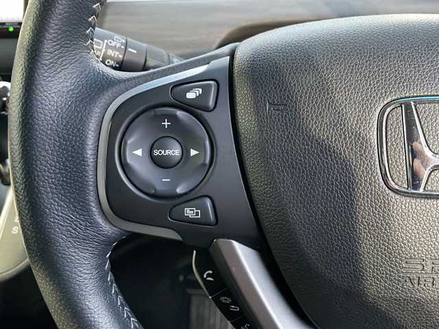 ホンダ フリード G ホンダセンシング 道北・旭川 2021(令3)年 2.7万km クリスタルブラックパール /ワンオーナー//寒冷地仕様//禁煙車//純正ナビ /BT/SD/USB/フルセグ//両側パワースライドドア/急アクセル抑制機能/ACC/トラフィックジャムアシスト/CMBS/先行車発進お知らせ機能/路外逸脱抑制機能//革巻きステアリング//ステアリングスイッチ//ハーフレザーシート//前席シートヒーター//オートエアコン//オートライト//LEDヘッドライト//純正フロアマット//ドライブレコーダー//フロントガラスデアイサー//バックカメラ//ドアバイザー//スペアキー//エンジンスターター//ドアミラーウィンカー//アイドリングストップ//ETC//サンシェード//取扱説明書//保証書