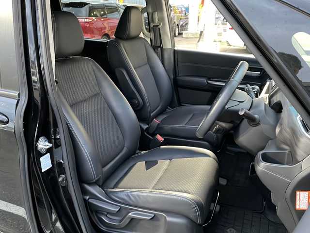 ホンダ フリード G ホンダセンシング 道北・旭川 2021(令3)年 2.7万km クリスタルブラックパール /ワンオーナー//寒冷地仕様//禁煙車//純正ナビ /BT/SD/USB/フルセグ//両側パワースライドドア/急アクセル抑制機能/ACC/トラフィックジャムアシスト/CMBS/先行車発進お知らせ機能/路外逸脱抑制機能//革巻きステアリング//ステアリングスイッチ//ハーフレザーシート//前席シートヒーター//オートエアコン//オートライト//LEDヘッドライト//純正フロアマット//ドライブレコーダー//フロントガラスデアイサー//バックカメラ//ドアバイザー//スペアキー//エンジンスターター//ドアミラーウィンカー//アイドリングストップ//ETC//サンシェード//取扱説明書//保証書