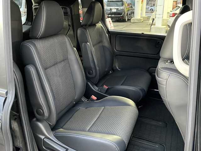 ホンダ フリード G ホンダセンシング 道北・旭川 2021(令3)年 2.7万km クリスタルブラックパール /ワンオーナー//寒冷地仕様//禁煙車//純正ナビ /BT/SD/USB/フルセグ//両側パワースライドドア/急アクセル抑制機能/ACC/トラフィックジャムアシスト/CMBS/先行車発進お知らせ機能/路外逸脱抑制機能//革巻きステアリング//ステアリングスイッチ//ハーフレザーシート//前席シートヒーター//オートエアコン//オートライト//LEDヘッドライト//純正フロアマット//ドライブレコーダー//フロントガラスデアイサー//バックカメラ//ドアバイザー//スペアキー//エンジンスターター//ドアミラーウィンカー//アイドリングストップ//ETC//サンシェード//取扱説明書//保証書