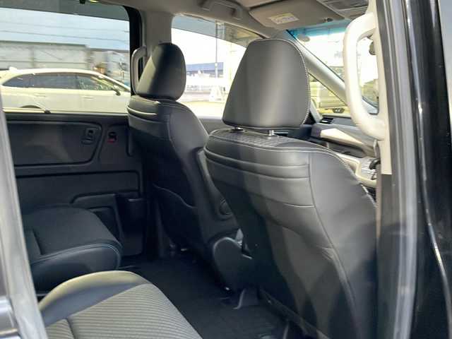 ホンダ フリード G ホンダセンシング 道北・旭川 2021(令3)年 2.7万km クリスタルブラックパール /ワンオーナー//寒冷地仕様//禁煙車//純正ナビ /BT/SD/USB/フルセグ//両側パワースライドドア/急アクセル抑制機能/ACC/トラフィックジャムアシスト/CMBS/先行車発進お知らせ機能/路外逸脱抑制機能//革巻きステアリング//ステアリングスイッチ//ハーフレザーシート//前席シートヒーター//オートエアコン//オートライト//LEDヘッドライト//純正フロアマット//ドライブレコーダー//フロントガラスデアイサー//バックカメラ//ドアバイザー//スペアキー//エンジンスターター//ドアミラーウィンカー//アイドリングストップ//ETC//サンシェード//取扱説明書//保証書