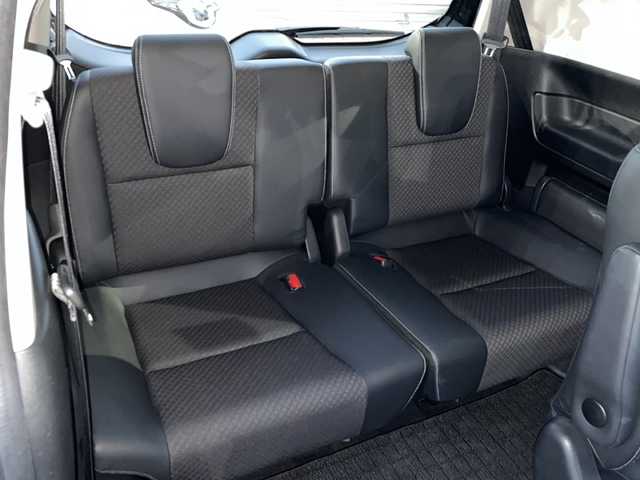 ホンダ フリード G ホンダセンシング 道北・旭川 2021(令3)年 2.7万km クリスタルブラックパール /ワンオーナー//寒冷地仕様//禁煙車//純正ナビ /BT/SD/USB/フルセグ//両側パワースライドドア/急アクセル抑制機能/ACC/トラフィックジャムアシスト/CMBS/先行車発進お知らせ機能/路外逸脱抑制機能//革巻きステアリング//ステアリングスイッチ//ハーフレザーシート//前席シートヒーター//オートエアコン//オートライト//LEDヘッドライト//純正フロアマット//ドライブレコーダー//フロントガラスデアイサー//バックカメラ//ドアバイザー//スペアキー//エンジンスターター//ドアミラーウィンカー//アイドリングストップ//ETC//サンシェード//取扱説明書//保証書