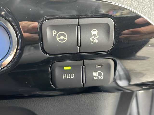 トヨタ プリウス A 静岡県 2016(平28)年 7.3万km グレーメタリック /純正ナビ/地デジTV//純正CD/DVD/Bluetooth//バックカメラ//社外エアロ//トヨタセーフティセンス//オートハイビーム//レーダークルーズコントロール//純正15インチAW//ヘッドアップディスプレイ//スマートキー//LEDヘッドライト//ビルトインETC