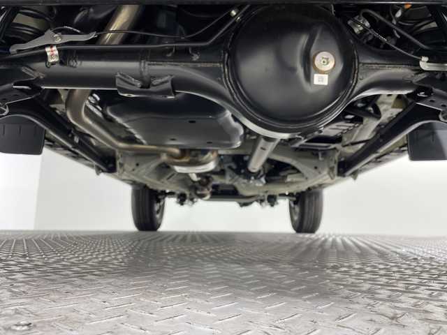 スズキ ジムニー ノマド FC 神奈川県 2025(令7)年 0.1千km ベージュⅡ 登録済未使用車/スズキセーフティサポート/4WD/シートヒーター/ダウンヒルアシストコントロール/革巻きステアリング/ステアリングスイッチ/Autoライト/アイドリングストップ機能/コーナーセンサー/ヘッドライトレベライザー/ヘッドライトウォッシャー/LEDヘッドライト/フォグランプ/電動格納ミラー/ウィンカーミラー/背面タイヤ/純正15インチアルミホイール