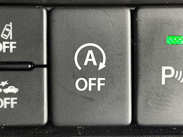 スズキ ジムニー ノマド FC 神奈川県 2025(令7)年 0.1千km ベージュⅡ 登録済未使用車/スズキセーフティサポート/4WD/シートヒーター/ダウンヒルアシストコントロール/革巻きステアリング/ステアリングスイッチ/Autoライト/アイドリングストップ機能/コーナーセンサー/ヘッドライトレベライザー/ヘッドライトウォッシャー/LEDヘッドライト/フォグランプ/電動格納ミラー/ウィンカーミラー/背面タイヤ/純正15インチアルミホイール