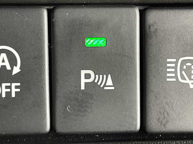 スズキ ジムニー ノマド FC 神奈川県 2025(令7)年 0.1千km ベージュⅡ 登録済未使用車/スズキセーフティサポート/4WD/シートヒーター/ダウンヒルアシストコントロール/革巻きステアリング/ステアリングスイッチ/Autoライト/アイドリングストップ機能/コーナーセンサー/ヘッドライトレベライザー/ヘッドライトウォッシャー/LEDヘッドライト/フォグランプ/電動格納ミラー/ウィンカーミラー/背面タイヤ/純正15インチアルミホイール