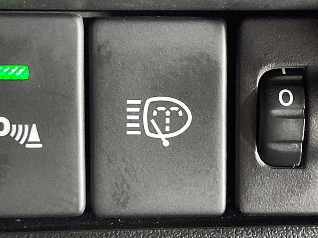 スズキ ジムニー ノマド FC 神奈川県 2025(令7)年 0.1千km ベージュⅡ 登録済未使用車/スズキセーフティサポート/4WD/シートヒーター/ダウンヒルアシストコントロール/革巻きステアリング/ステアリングスイッチ/Autoライト/アイドリングストップ機能/コーナーセンサー/ヘッドライトレベライザー/ヘッドライトウォッシャー/LEDヘッドライト/フォグランプ/電動格納ミラー/ウィンカーミラー/背面タイヤ/純正15インチアルミホイール