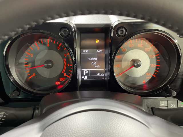 スズキ ジムニー ノマド FC 神奈川県 2025(令7)年 0.1千km ベージュⅡ 登録済未使用車/スズキセーフティサポート/4WD/シートヒーター/ダウンヒルアシストコントロール/革巻きステアリング/ステアリングスイッチ/Autoライト/アイドリングストップ機能/コーナーセンサー/ヘッドライトレベライザー/ヘッドライトウォッシャー/LEDヘッドライト/フォグランプ/電動格納ミラー/ウィンカーミラー/背面タイヤ/純正15インチアルミホイール