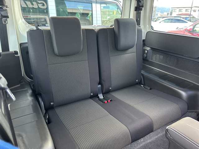 スズキ ジムニー XC 神奈川県 2023(令5)年 3.5万km ピュアホワイトP 純正ナビＴＶ　/ＴＯＹＯ＿ＯＰＥＮ＿ＣＯＵＮＴＲＹ＿Ｒ／Ｔ　/純正マットガード　/クルーズコントロール　/ＥＴＣ２．０　/純正ドライブレコーダー　/スペアキー　/ＴＶキャンセラー