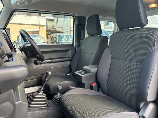 スズキ ジムニー XC 神奈川県 2023(令5)年 3.5万km ピュアホワイトP 純正ナビＴＶ　/ＴＯＹＯ＿ＯＰＥＮ＿ＣＯＵＮＴＲＹ＿Ｒ／Ｔ　/純正マットガード　/クルーズコントロール　/ＥＴＣ２．０　/純正ドライブレコーダー　/スペアキー　/ＴＶキャンセラー