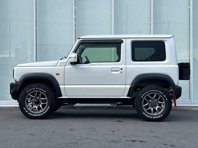 スズキ ジムニー XC 神奈川県 2023(令5)年 3.5万km ピュアホワイトP 純正ナビＴＶ　/ＴＯＹＯ＿ＯＰＥＮ＿ＣＯＵＮＴＲＹ＿Ｒ／Ｔ　/純正マットガード　/クルーズコントロール　/ＥＴＣ２．０　/純正ドライブレコーダー　/スペアキー　/ＴＶキャンセラー