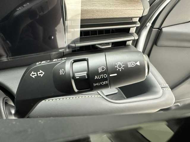 日産 セレナ e－パワー ハイウェイスター V 兵庫県 2025(令7)年 0.1千km 白Ⅱ 登録済未使用車/純正メモリナビ(Bluetooth/フルセグ/USB/HDMI)/全方位カメラ/前後コーナーセンサー/ワイヤレス充電/プロパイロット/ブラインドスポットモニター/エマージェンシーブレーキ/両側パワースライドドア/純正前後ドライブレコーダー/インテリジェントルームミラー/オートライト/オートマチックハイビーム/LEDヘッドライト/LEDフォグライト/スペアキー/純正16インチアルミホイール