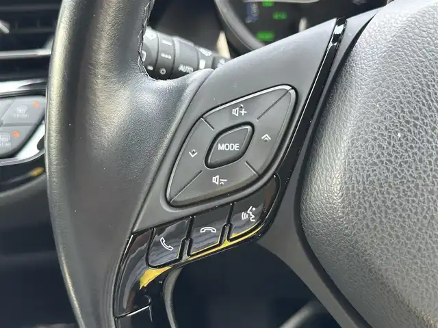 トヨタ Ｃ－ＨＲ G 群馬県 2018(平30)年 6.8万km ブラック/イエロー 純正SDナビ/ワンセグ/Bluetooth/バックカメラ/スマートキー/スペアキー/プッシュスタート/衝突軽減ブレーキ/レーンキープアシスト/レーダークルーズコントロール/オートハイビーム/クリアランスソナー/フロアマット/社外17インチアルミホイール