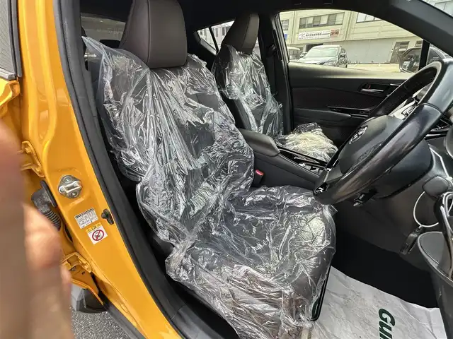トヨタ Ｃ－ＨＲ G 群馬県 2018(平30)年 6.8万km ブラック/イエロー 純正SDナビ/ワンセグ/Bluetooth/バックカメラ/スマートキー/スペアキー/プッシュスタート/衝突軽減ブレーキ/レーンキープアシスト/レーダークルーズコントロール/オートハイビーム/クリアランスソナー/フロアマット/社外17インチアルミホイール
